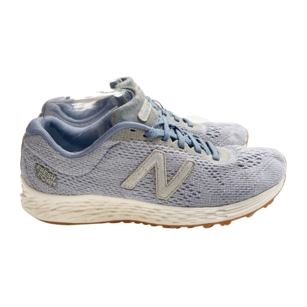 New Balance Arishi V2 Waris Fresh Foam Women Size 7.5 Sneakers. In ice blue.
